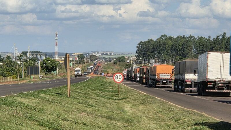 Imagem ilustrativa da matéria Atenção motoristas: obras na BR-163 vão mudar trânsito em São Gabriel do Oeste nesta quarta-feira